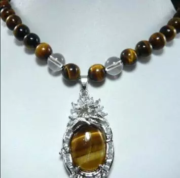 Изящное ожерелье из зеленого нефрита с белым жемчугом и натуральным тигровым глазом