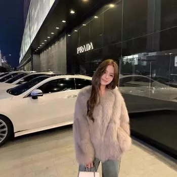 Финляндия импортировала шубу из лисы, женскую, 2024 года, новую тонкую взрывную шубу S