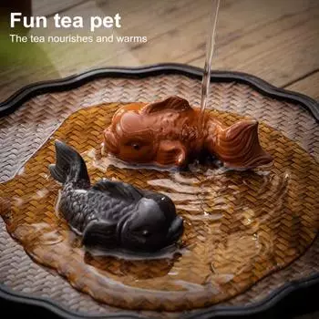 Фиолетовый глиняный карп чайный питомец богатство приносящий дзен чайный сервиз украшение маленький изящный размер яркий образ забавный гаджет в форме рыбы чайный столик дубильная кора