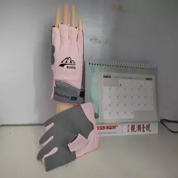 Fitness Gloves Men and Women Half Finger Ice Silk Thin Outdoor Sports Cycling Equipment Training Spinning Non Slip Abrasion Resistant Pink women M