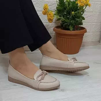 Fiyra 4012 Нескользящие женские балетки ручной работы бежевого цвета с каменной лентой