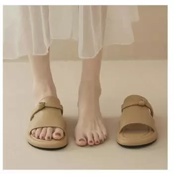 Flat bottom cool slippers women s summer 2025 new Internet celebrity niche fashion fairy wind outside soft bottom slippers 35