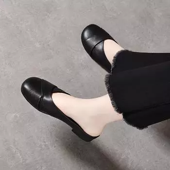 Flat-bottomed slippers women s summer new baotou one-pedal lazy drag comfortable round head casual vacation wind sandals 34