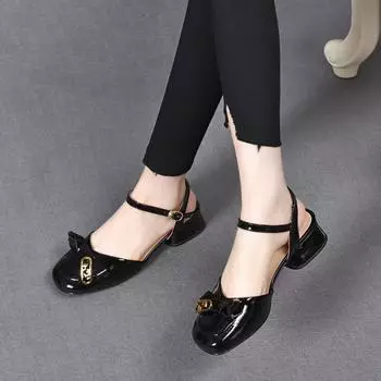 Flat-soled sandals women s new cow patent leather round head sandals bow button empty women s shoes 34