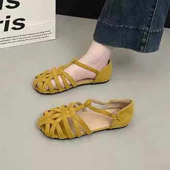 Flat-soled sandals women s summer new hollowed-out bag head sandals woven retro soft-soled niche sandals women 35