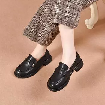 Flat-soled women s shoes women s single shoes spring new round head women s first layer cowhide comfortable love small leather shoes 34