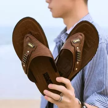 Flip-flops men s fashion European and American clip slippers flat-bottomed beach shoes lightweight soft-soled men s sandals beach sports 39 светло-коричневого