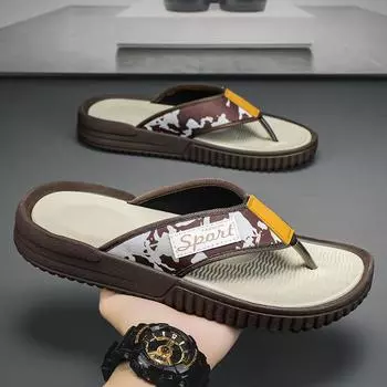 Flip-flops men s summer wear non-slip and wear-resistant pinch slippers men s outdoor seaside Vietnamese beach cool slippers 40