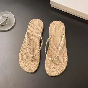 Flip-flops women s summer outer wear new simple and versatile skirt flat bottom pinch feet seaside beach cool slippers 35