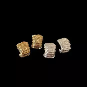 Сложенные нерегулярные изогнутые металлические серьги-гвоздики женские гонконгские ретро легкие роскошные индивидуальные изысканные модные универсальные серьги