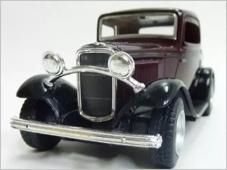 Ford model Kinsmart/Kinsmart 1932 3-Window Coupe1/34 die-cast minicar/Brown коричневый
