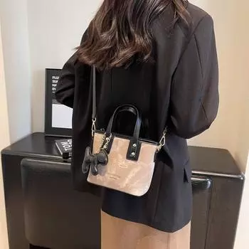 Foreign order fashion women s bag 2024 new messenger bag bucket bag niche design high-end retro shoulder handbag