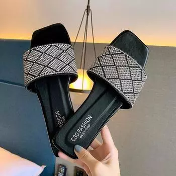 Foreign trade 2025 summer new fashion slippers women wear rhinestones large size flat bottom one word drag seaside beach sandals 35 белый
