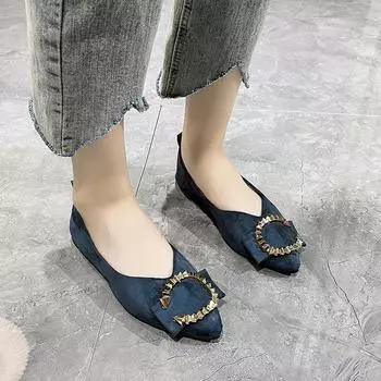 Foreign trade large size shallow mouth Doudou shoes 2024 autumn new casual versatile flat bottom pointed soft sole single shoes women 35