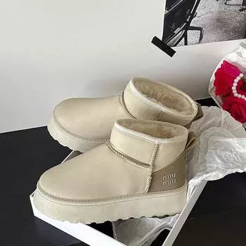 Foreign trade large size thick-soled snow boots women s 2024 autumn and winter explosion fashion wear Internet celebrities warm feet Northeast 36