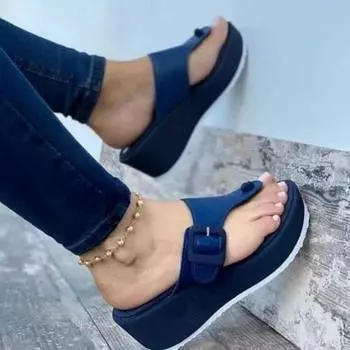 Foreign trade large size women s shoes 2025 summer new women s cool slippers European and American beach muffins and platform sandals 35 красный
