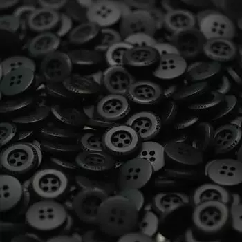 Four-Eye Resin Button Fashion Black And White Button Knitted Cardigan Sleeve Collar Button Shirt Accessories Button 1 #[11mm2383 four-eye FASHION black]