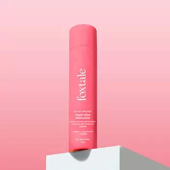 Foxtale Super Glow Moisturizer с нановитамином C, ниацинамидом и инкапсулированными пептидами — заметно сияющая кожа с первого применения, 50 мл