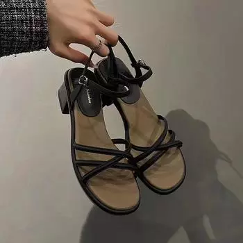 Французская модная женская обувь 2024 года, лето, новые повседневные универсальные босоножки в одну линию с круглым носком и удобным средним каблуком 35 бежевый