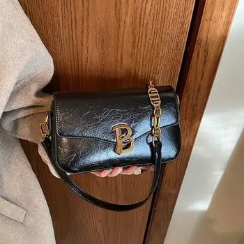 Французская нишевая легкая роскошная маленькая сумка для женщин, новинка 2024 года, осенне-зимняя модная универсальная маленькая квадратная сумка на одно плечо для поездок на работу, сумка через плечо