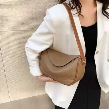 Французская нишевая мода универсальная маленькая сумка подмышкой женская 2024 новая модная и популярная сумка-мессенджер в иностранном стиле чёрный