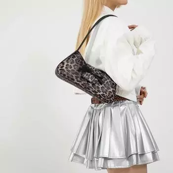 Французская простая мода, нишевая темпераментная модная сумка 2024 года, летняя новая повседневная сумка через плечо для женщин