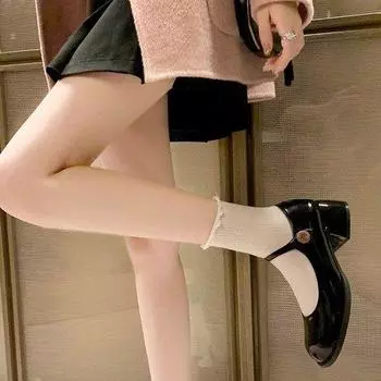 Французская пряжка с одним словом с туфлями Мэри Джейн, толстый каблук с круглой головкой, универсальные туфли на высоком каблуке осени 2024 года, маленькие кожаные туфли для женщин 35 чёрный