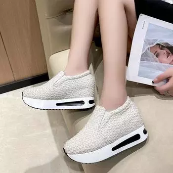 Французская толстая подошва с внутренним приподнятым одинарным каблуком 2024 года, новые женские кроссовки, повседневные дышащие кроссовки для бега, каблуки с неглубокой платформой 35 чёрный