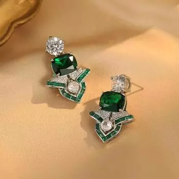 Французские легкие роскошные серьги-гвоздики изумруды высокого класса в ретро-стиле в преувеличенном китайском стиле для простого ужина