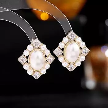 Французские модные квадратные серьги-гвоздики с жемчугом для девочек, роскошные украшения с кубическим цирконием, массивные геометрические серьги, ювелирные изделия белый