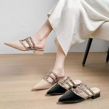 Французские нишевые феи ветер толстый каблук сумка голова крутые тапочки женские весна и лето 2025 новая верхняя одежда заклепки сандалии на низком каблуке 35 чёрный