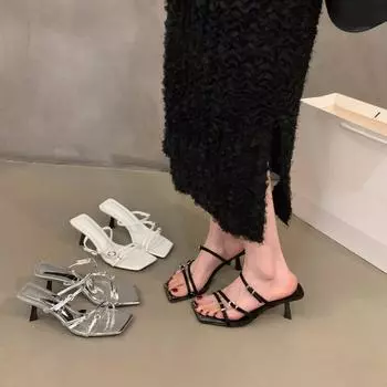 Французские нишевые высококачественные серебристые классные тапочки женская обувь 2024 летняя одежда с юбкой фея босоножки на высоком каблуке 35 чёрный