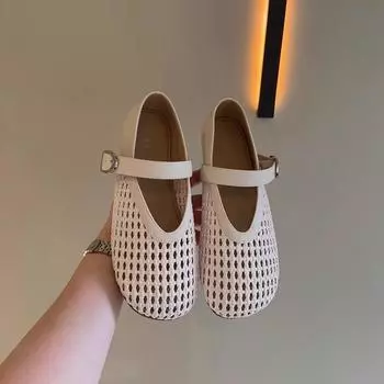 Французские полые плетеные римские сандалии с пряжкой в виде одного слова женские 2025 новые туфли Мэри Джейн с круглым носком и плоской подошвой с отверстиями 35 серебряный