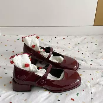 Французские ретро туфли Мэри Джейн Красные маленькие кожаные туфли Женские туфли с одним словом Пряжка Круглая головка Толстый каблук Маленькие ароматные одинарные туфли 35 бордовый