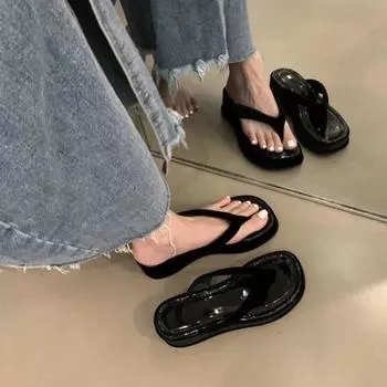 Французские шлепанцы на платформе, женская верхняя одежда, тапочки-маффины, лето 2025, новые модные босоножки на танкетке 35 красный