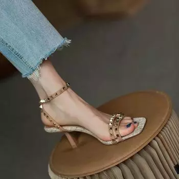 Французские винтажные сандалии с заклепками для женщин, новые летние римские босоножки с пряжкой на высоком каблуке, квадратный носок, сексуальные сандалии 34 хаки