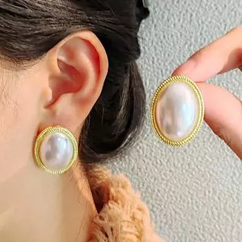 Французские винтажные серьги-гвоздики с жемчугом в стиле барокко Хепберн, женственные серьги с овальным жемчугом, серьги с нишевым дизайном