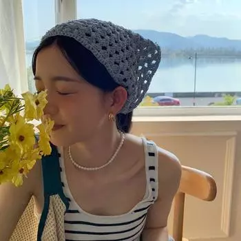 Французский кружевной треугольный шарф женский весенне-летний иностранный стиль ретро декоративный маленький шарф полый цветной платок повязка на голову прилив average size чёрный