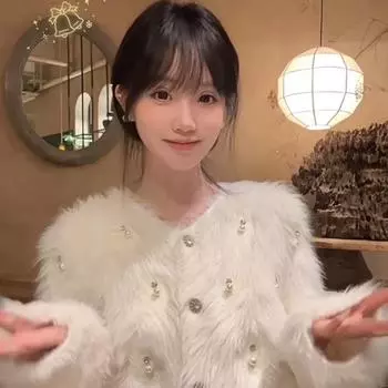 Французский мягкий восковой молочный фуфу тяжелый промышленный свитер куртка женская осень и зима маленький аромат свободный и тонкий меховой топ кардиган S recommends 80-47.5 kg белый
