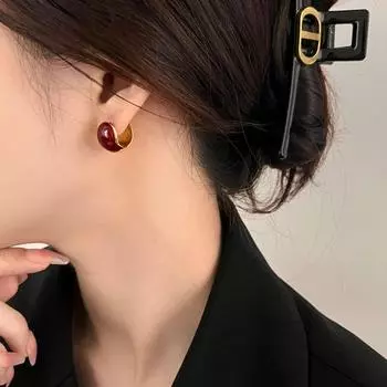 Французский ретро красный гель круглая пряжка для ушей легкая роскошь высокого класса темперамент знаменитый