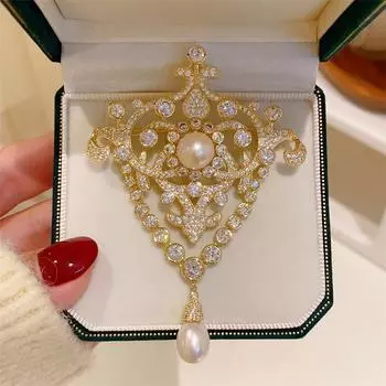 Французский свет Роскошный суд Натуральный пресноводный жемчуг бахрома Брошь Элегантный ретро костюм платье козырек булавка