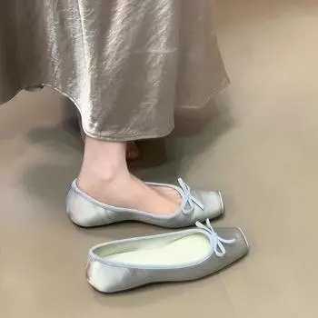 Французский темперамент ниша нежные женские туфли 2025 новые атласные банты внутренняя высота увеличение одиночные туфли женские 35 жёлтый