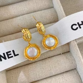 Французский Высококлассный Темперамент Элегантный Барочный Жемчуг Ручная Резьба Средневековый Дизайн Серьги Серьги Женские