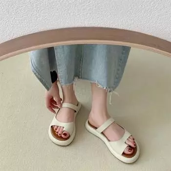 French cool slippers women s 2025 summer new niche design platform slippers Internet celebrity fashion set toe beach shoes 35
