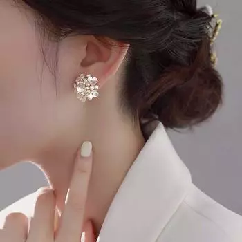 French Fresh Sterling Silver Needle Flower Clumps Hydrangea Flower Petal Earrings Elegant Sweet Fairy Ear Studs Earrings Gold-S925 Silver Needle(Gift box)