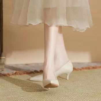 French girl nude high heels women s 2024 new temperament pointed head not tired feet versatile thick heel light mouth single shoes 34