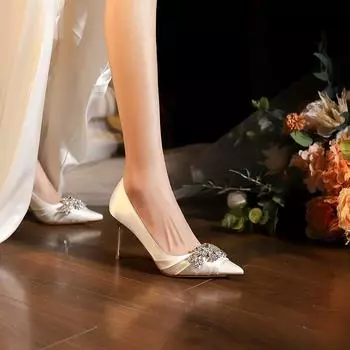 French high heels women s 2024 new white rhinestone stiletto temperament socialite wedding shoes bride shoes are not tired 34