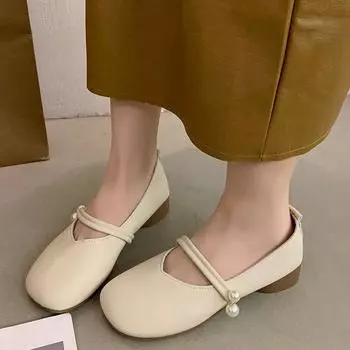 French low-heeled light-mouth single shoes women s 2024 autumn new gentle evening shoes with skirt round head fashion small leather shoes 35