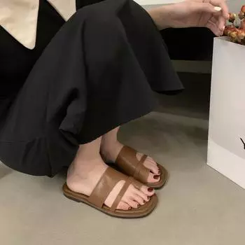 French niche sandals outside women s shoes 2024 new summer beach Roman style round head soft flat sandals 35 абрикосовый