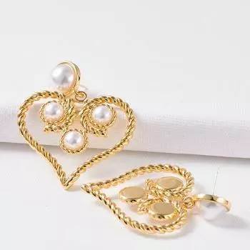 French retro hollow pearl love temperament earrings 925 silver needle exaggerated personality earrings золотой